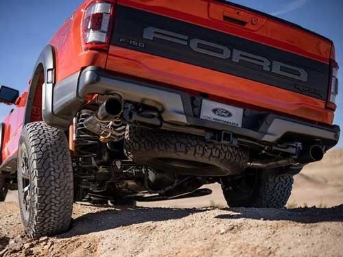2023 Ford F-150 Raptor exterior rear view of suspension system