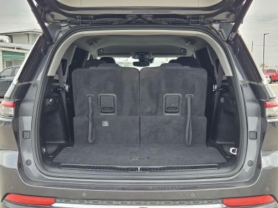 2022 Jeep Grand Cherokee L Laredo