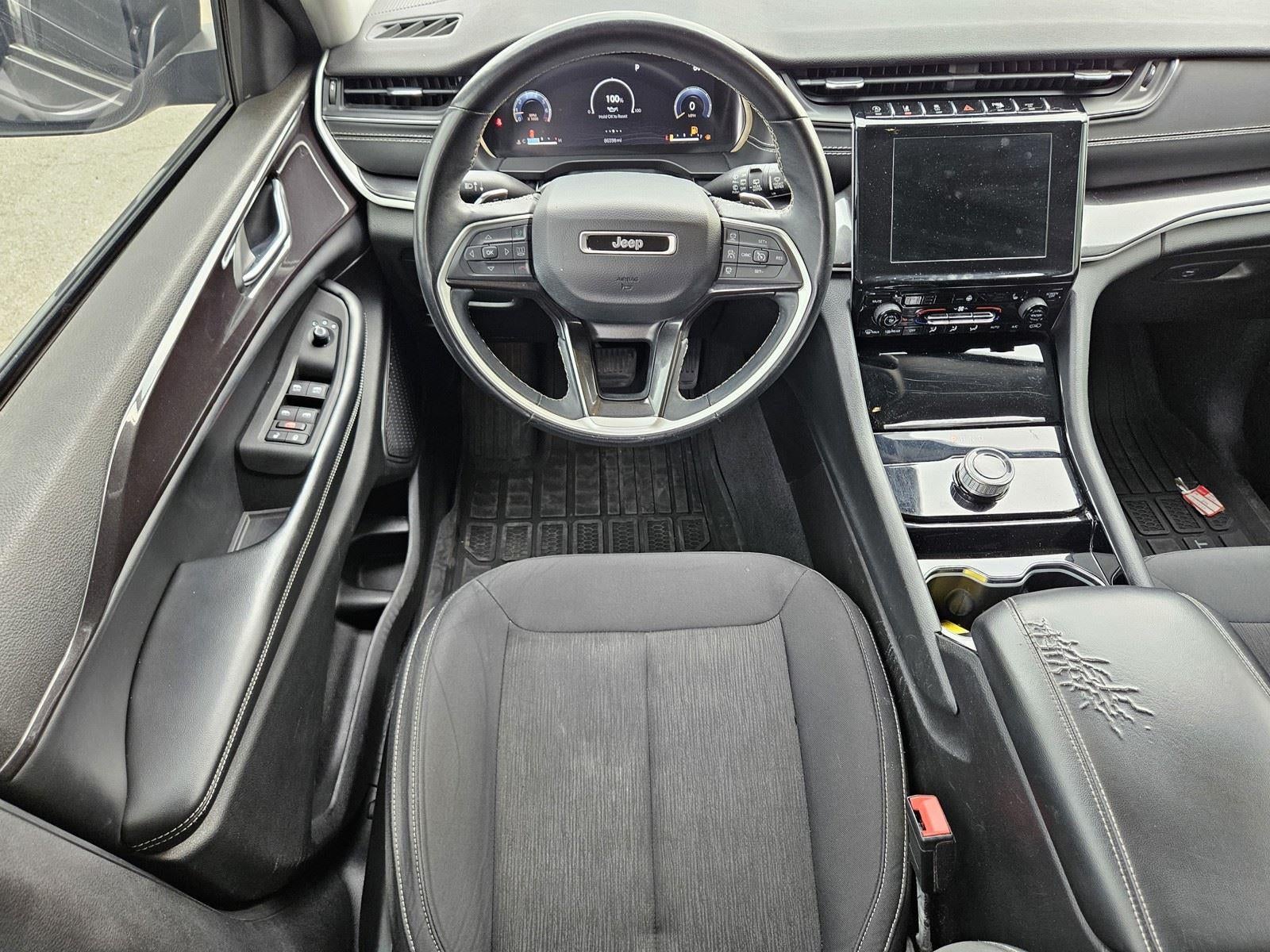 2022 Jeep Grand Cherokee L Laredo