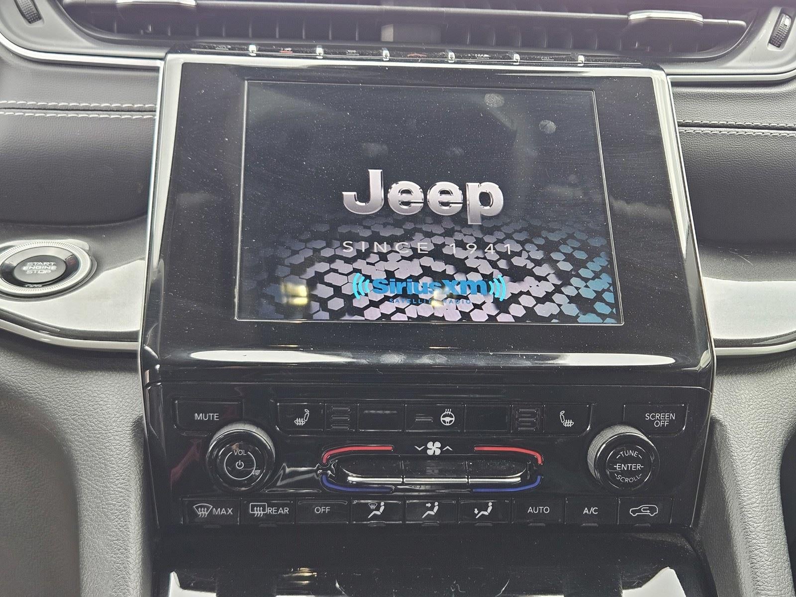 2022 Jeep Grand Cherokee L Laredo