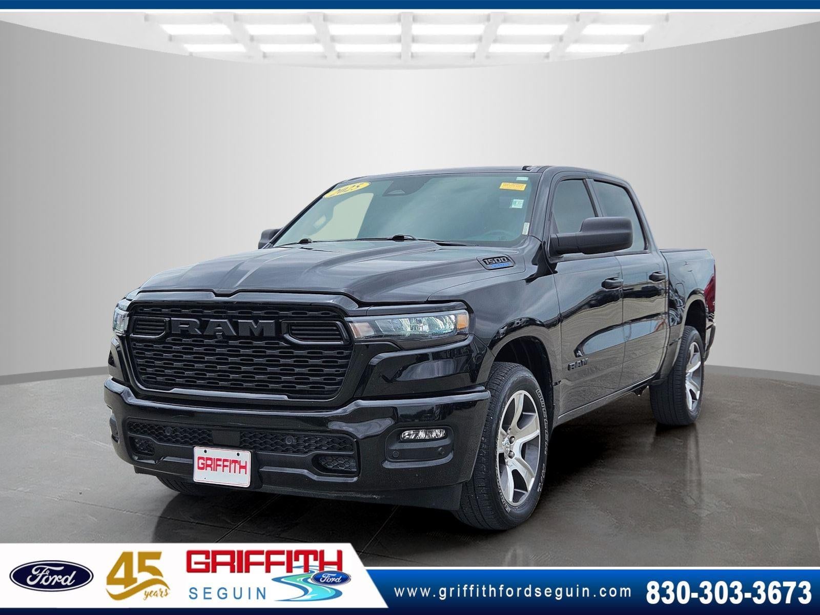 2025 RAM 1500 Tradesman Crew Cab 5'7's photo