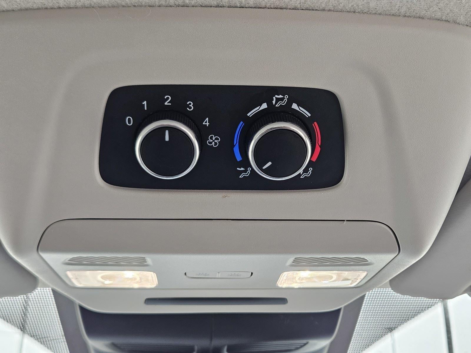 2024 Ford Transit Passenger Wagon XLT