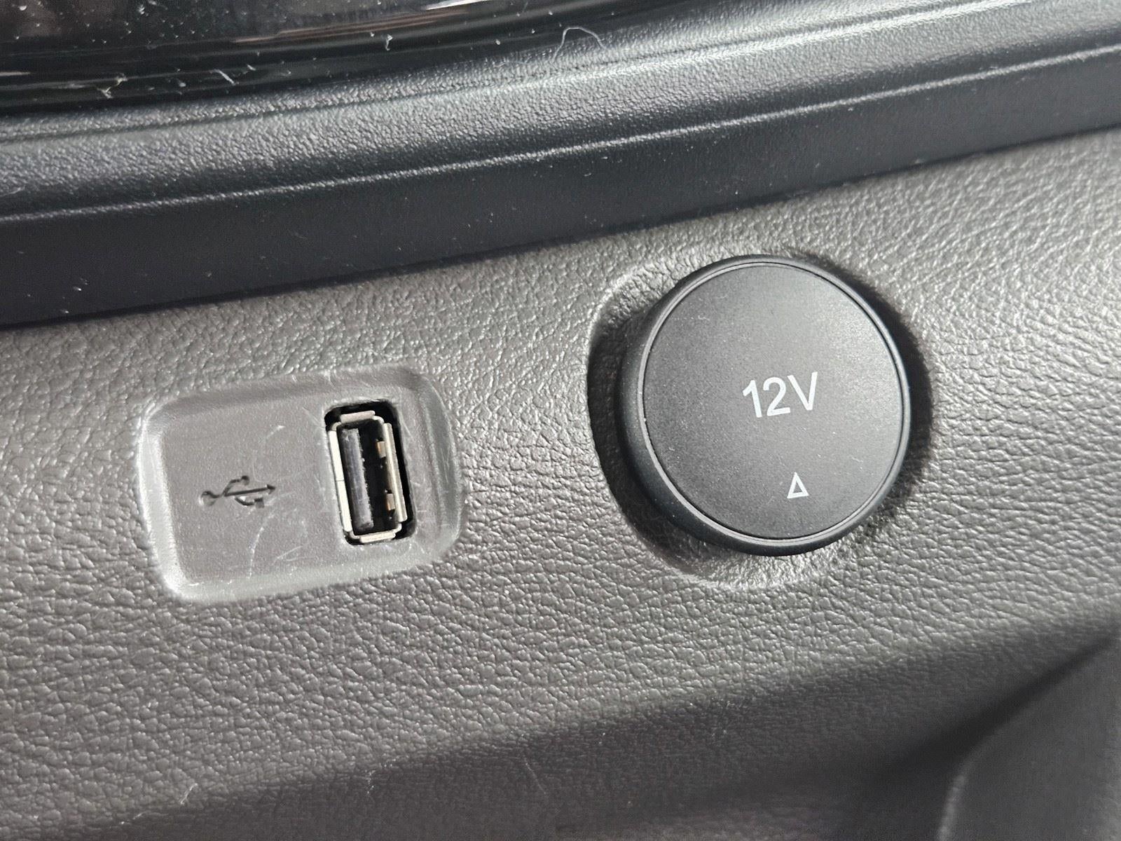 2024 Ford Transit Passenger Wagon XLT