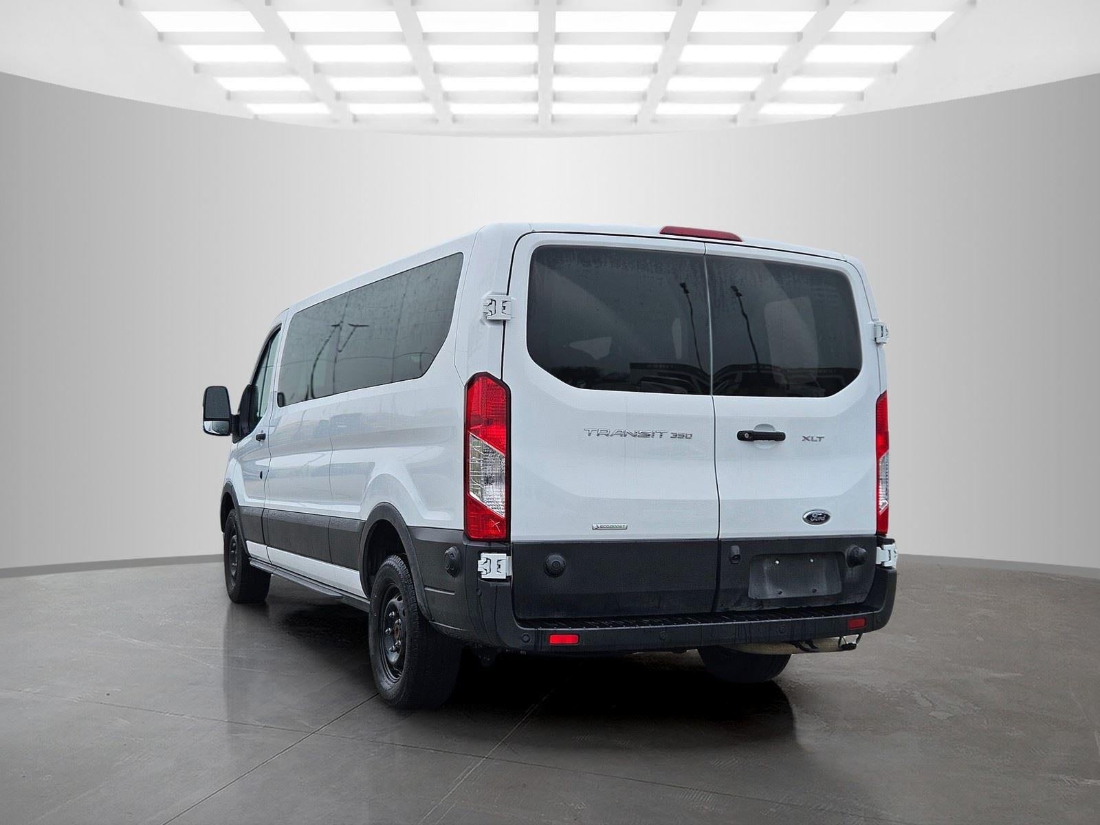 2024 Ford Transit Passenger Wagon XLT