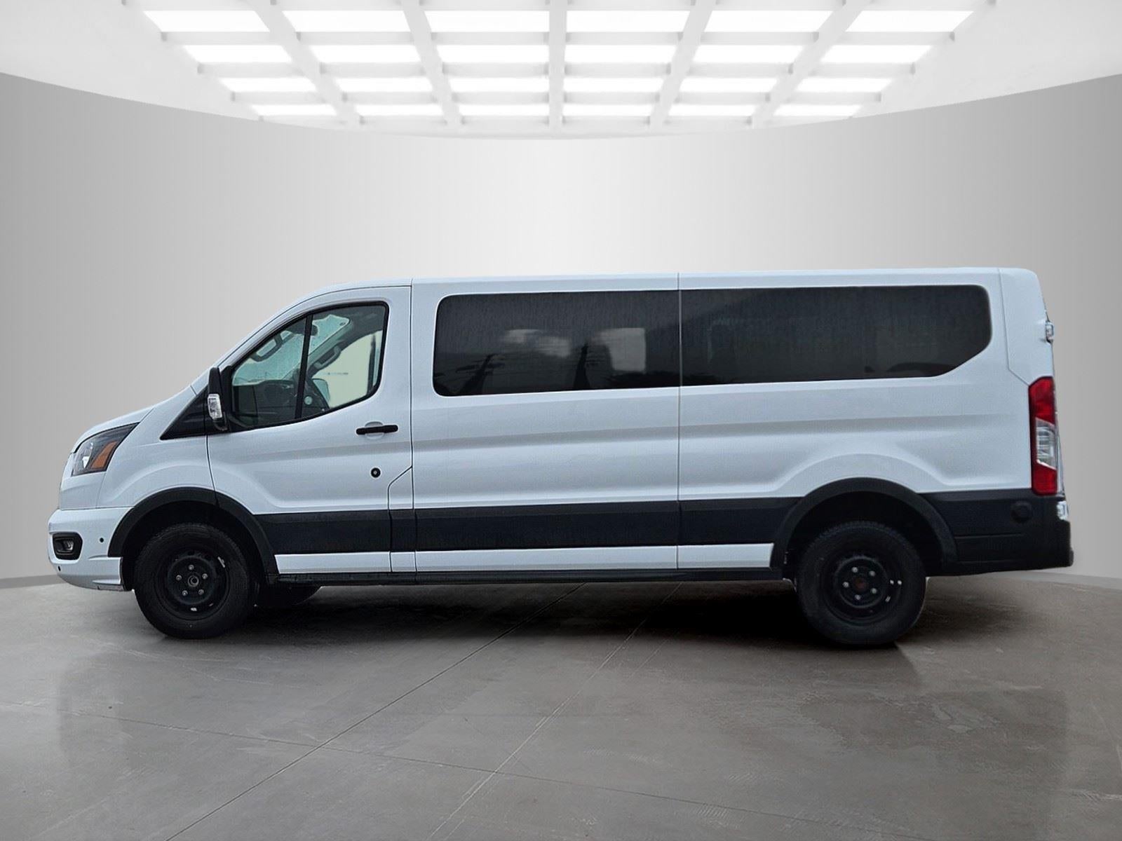 2024 Ford Transit Passenger Wagon XLT