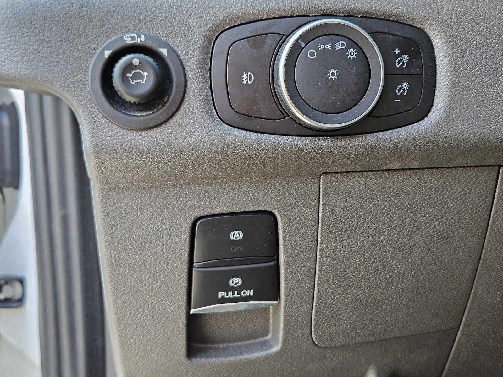 2024 Ford Transit Passenger Wagon XLT