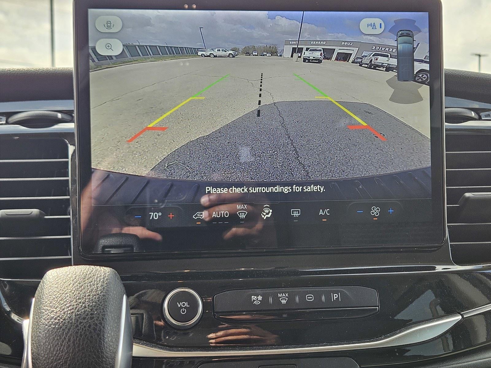 2024 Ford Transit Passenger Wagon XLT