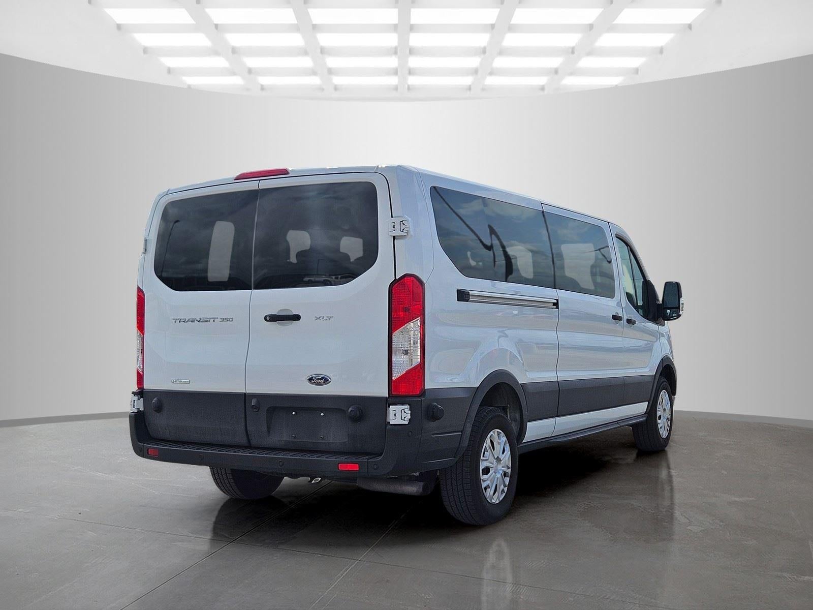 2024 Ford Transit Passenger Wagon XLT