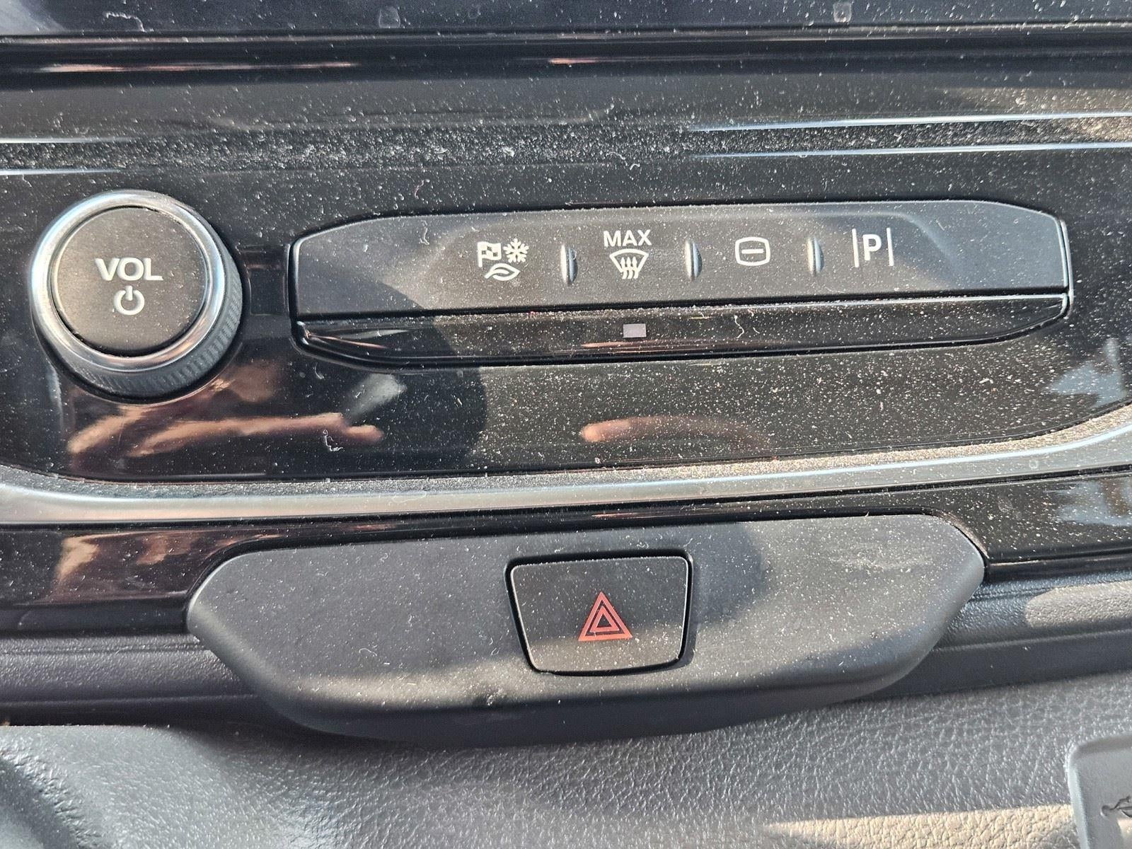 2024 Ford Transit Passenger Wagon XLT