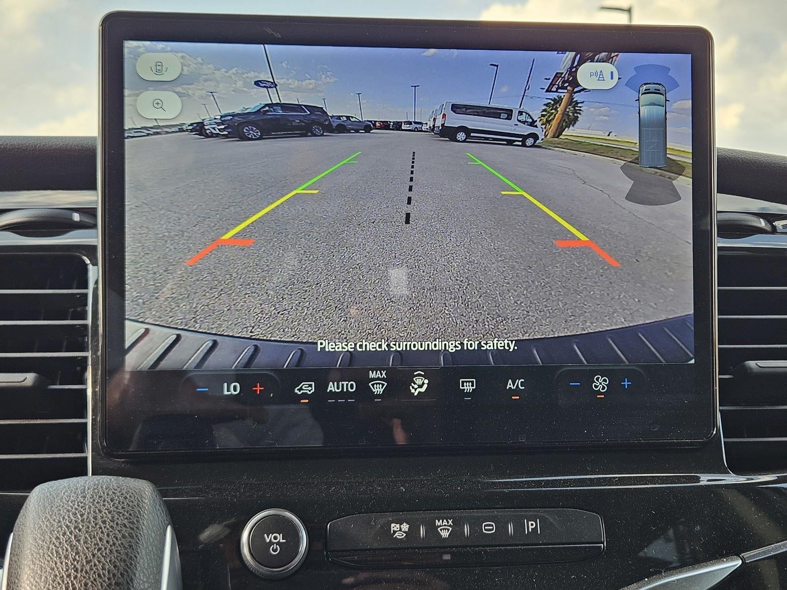 2024 Ford Transit Passenger Wagon XLT