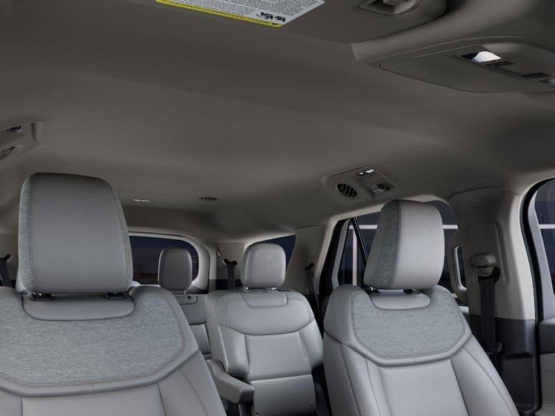 2027 Ford Explorer Active w/100A Pkg RWD