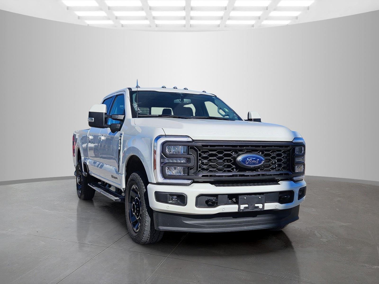 2023 Ford Super Duty F-250 SRW LARIAT