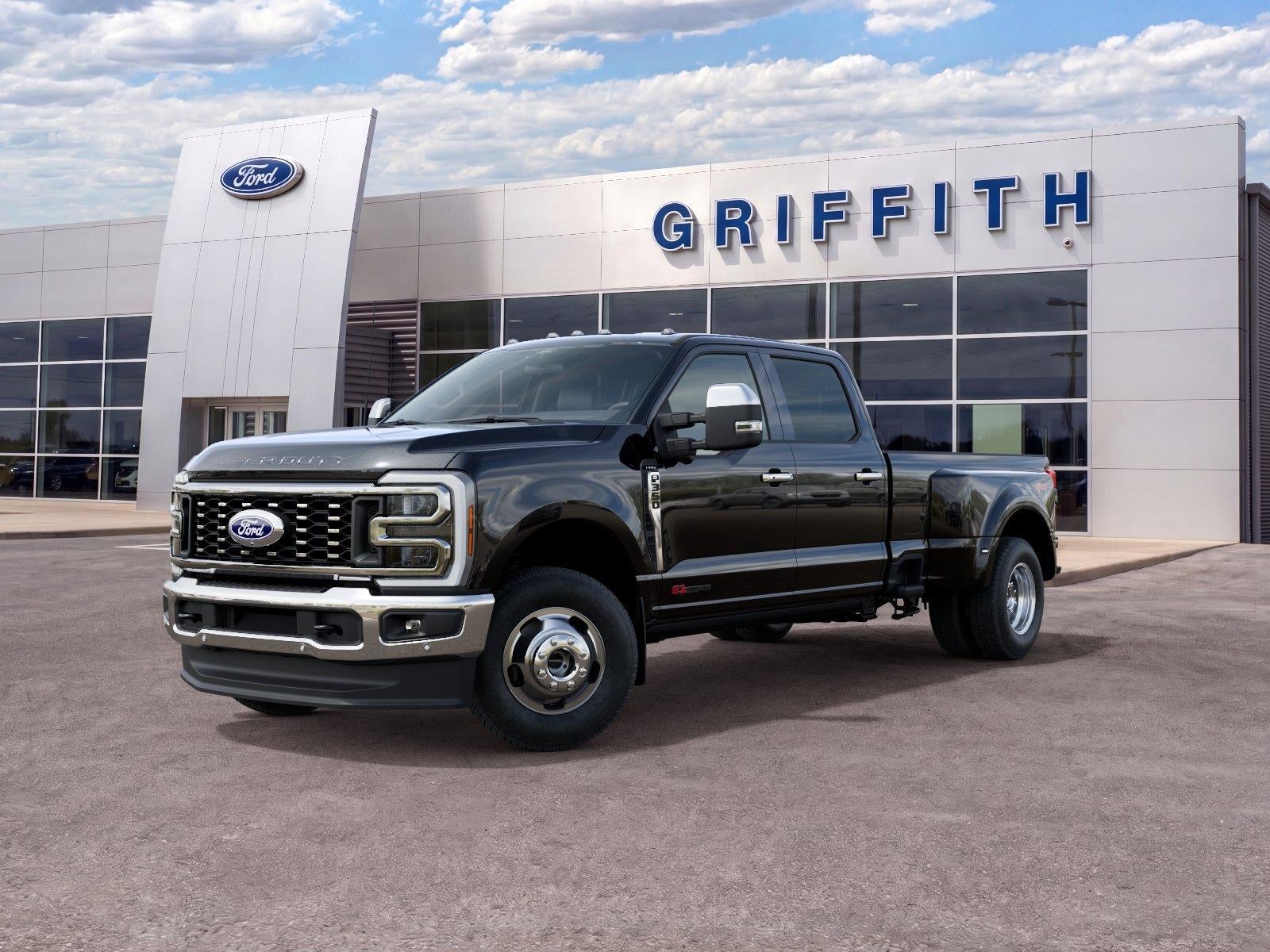 2027 Ford Super Duty F-350 DRW LARIAT