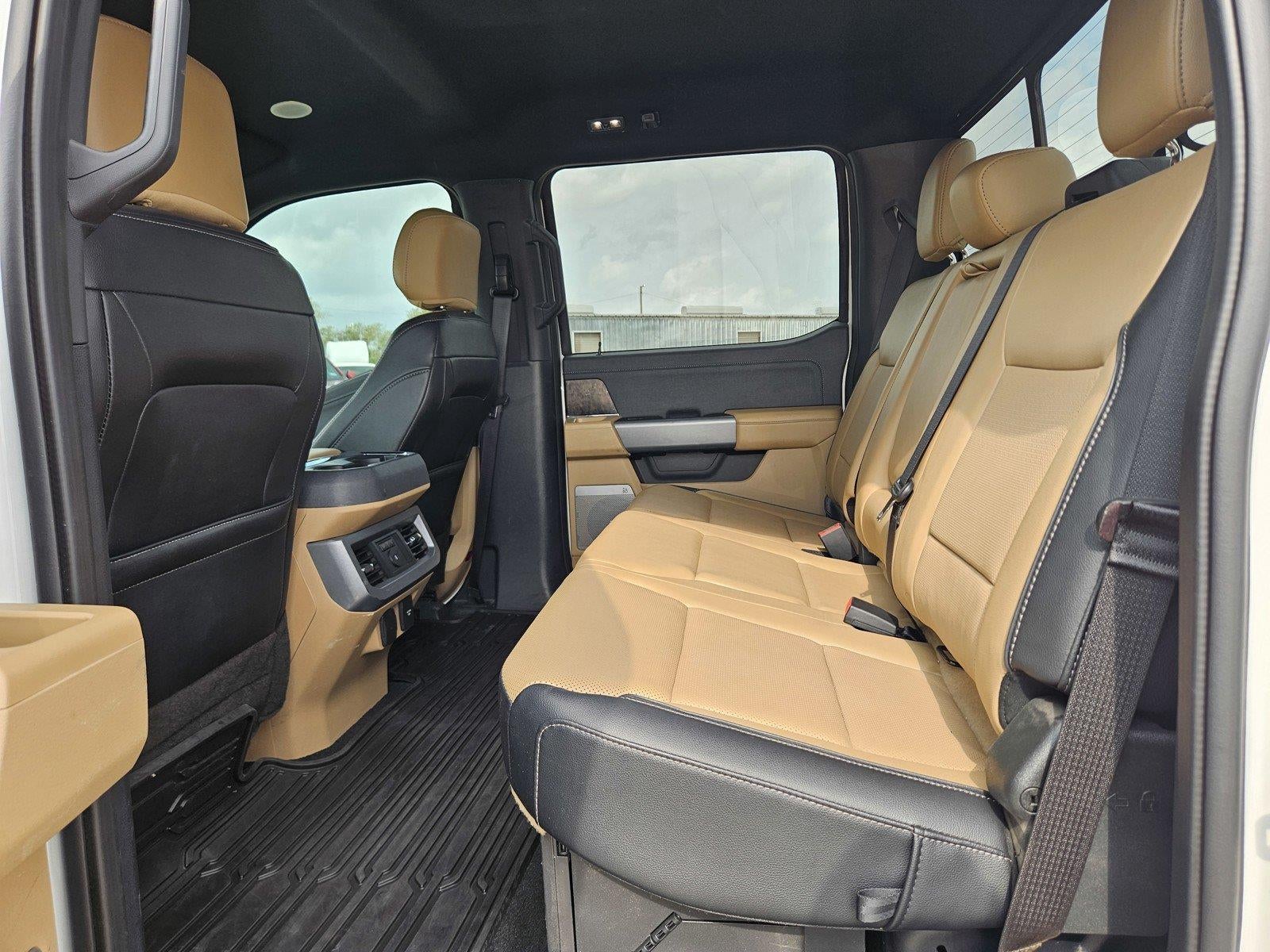 2023 Ford Super Duty F-350 DRW LARIAT