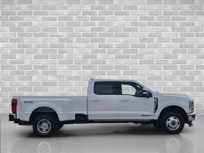 2023 Ford Super Duty F-350 DRW LARIAT