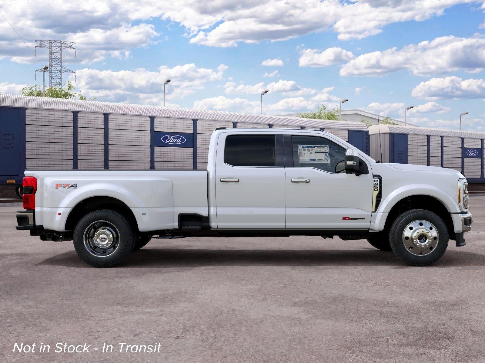 2027 Ford Super Duty F-450 DRW LARIAT