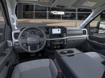 2026 Ford Super Duty F-350 DRW XLT