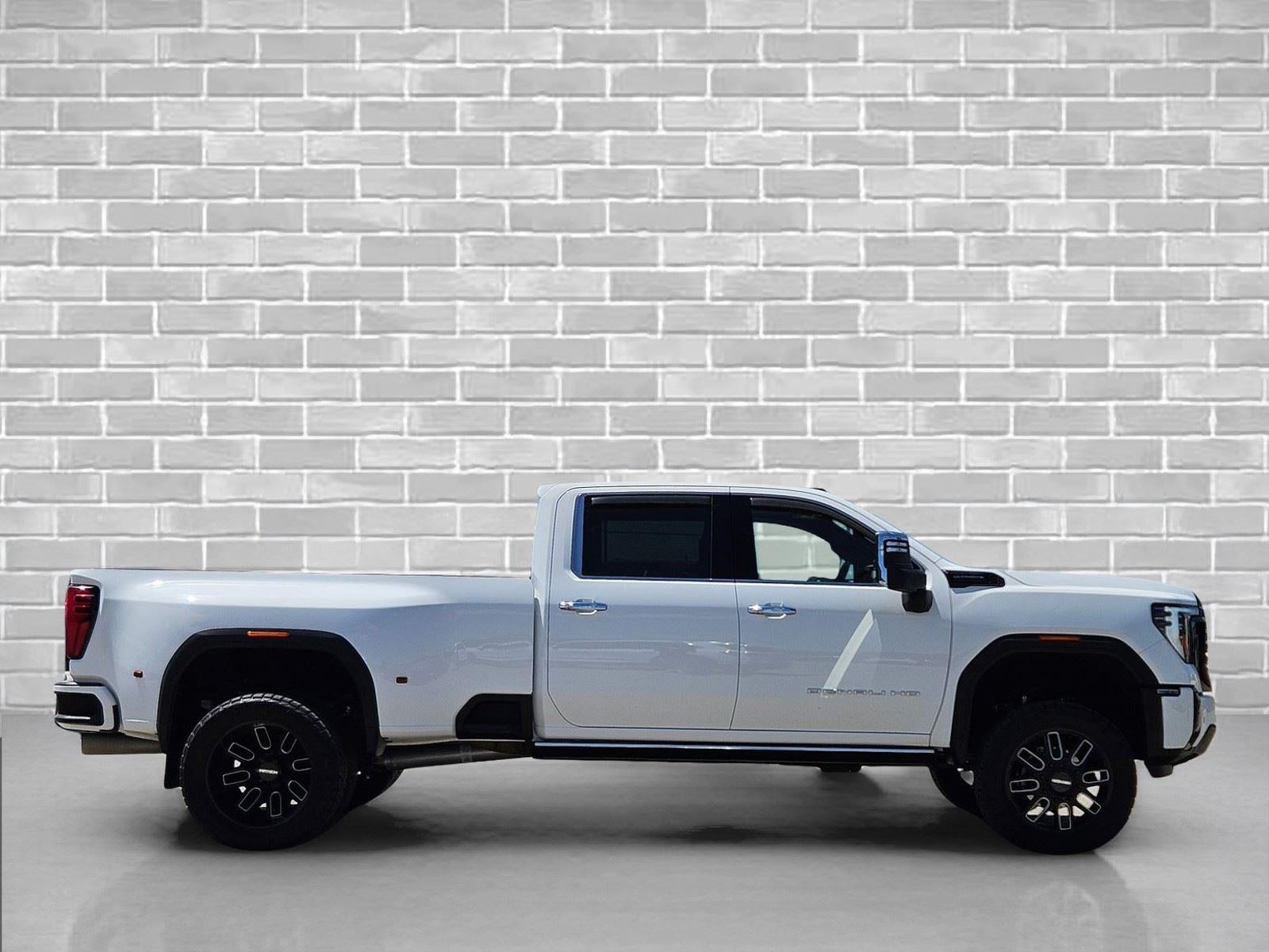 2024 GMC Sierra 3500HD Denali Ultimate