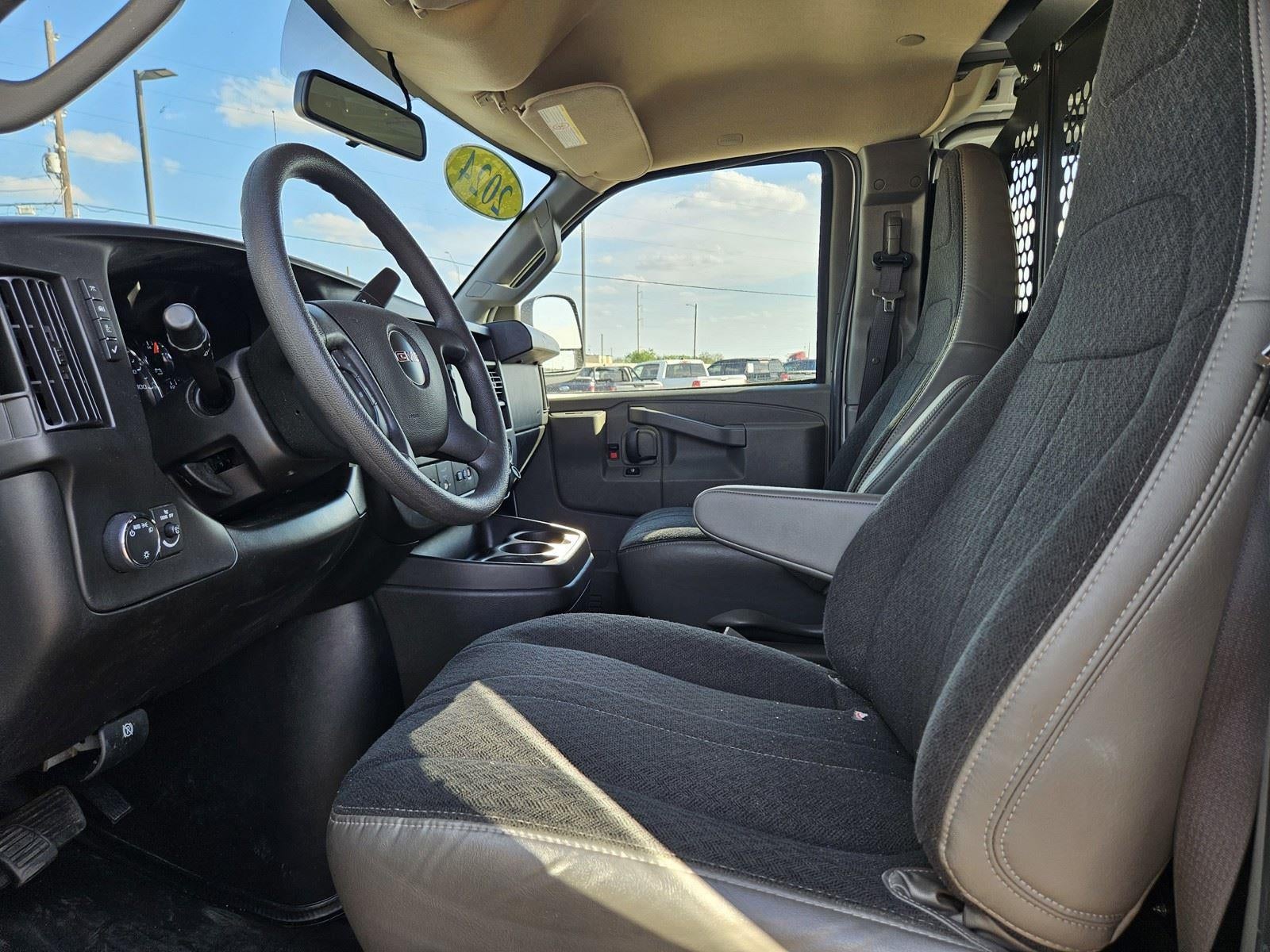 2024 GMC Savana Cargo Van RWD 2500 135
