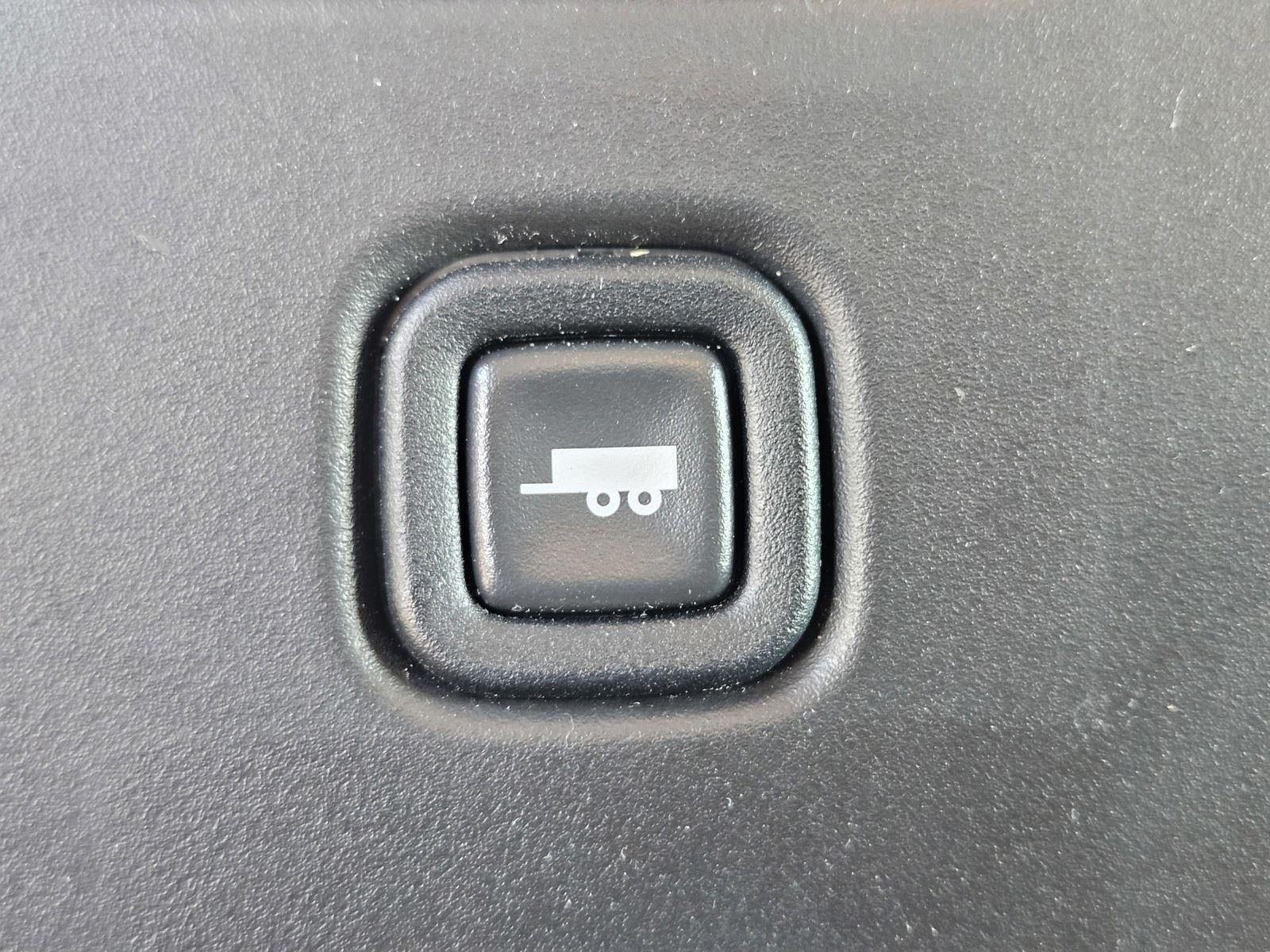 2024 GMC Savana Cargo Van RWD 2500 135