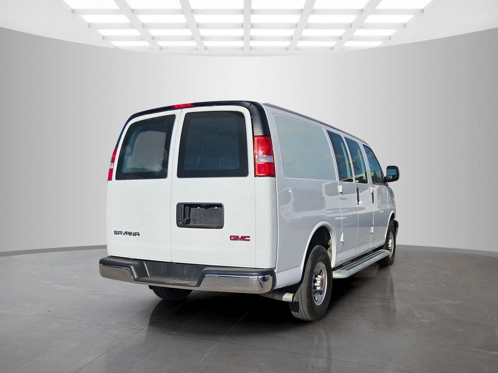 2024 GMC Savana Cargo Van RWD 2500 135