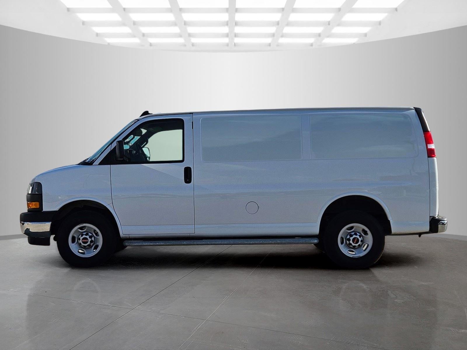 2024 GMC Savana Cargo Van RWD 2500 135