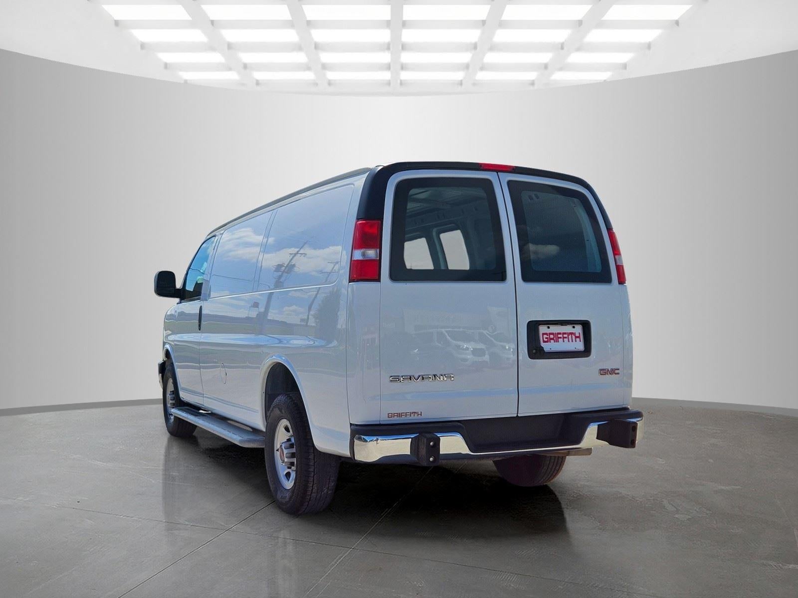 2024 GMC Savana Cargo Van RWD 2500 135