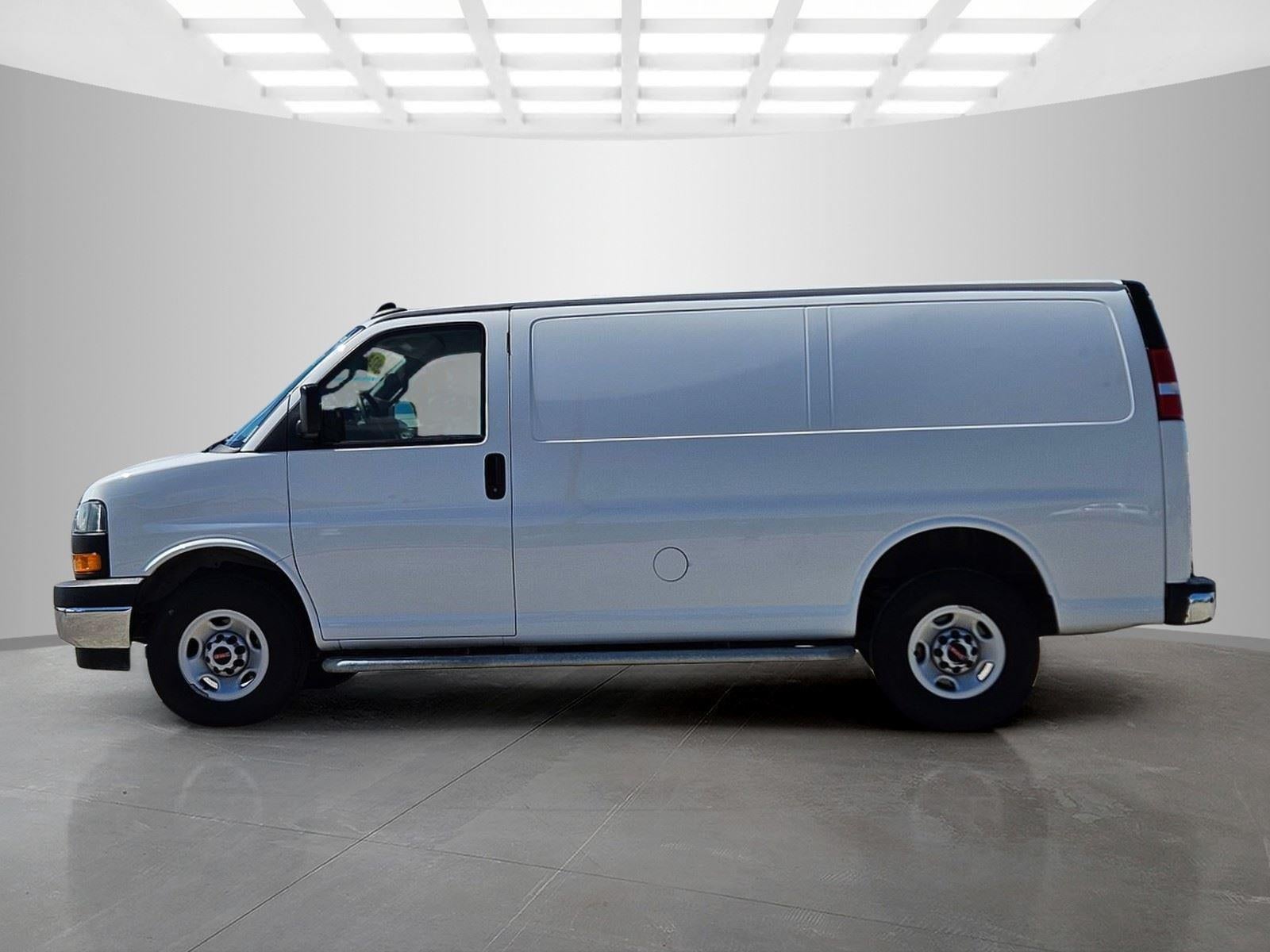 2024 GMC Savana Cargo Van RWD 2500 135