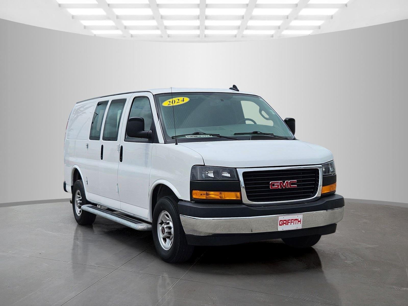 2024 GMC Savana Cargo Van RWD 2500 135