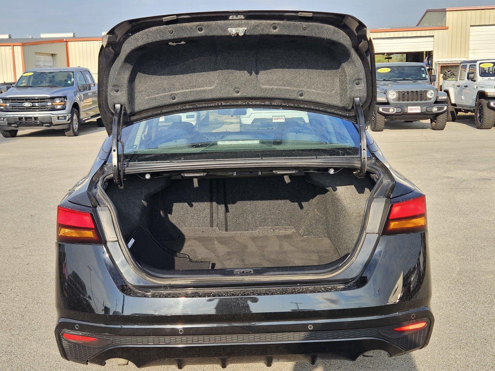 2022 Nissan Altima 2.5 SV