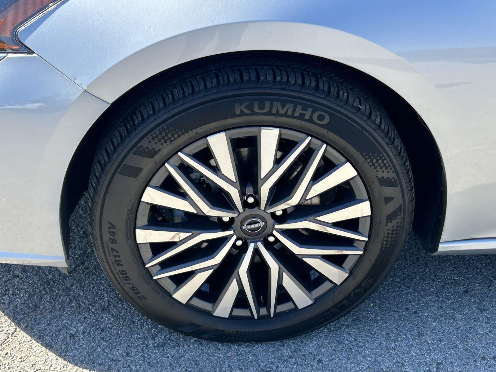 2025 Nissan Altima SV