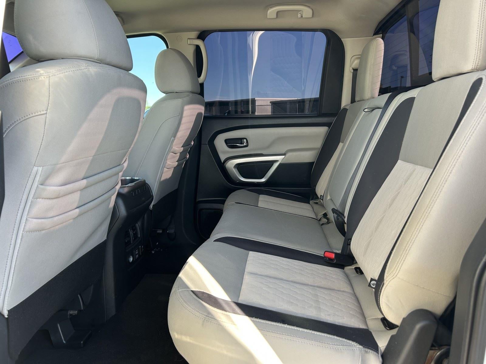 2020 Nissan Titan SV