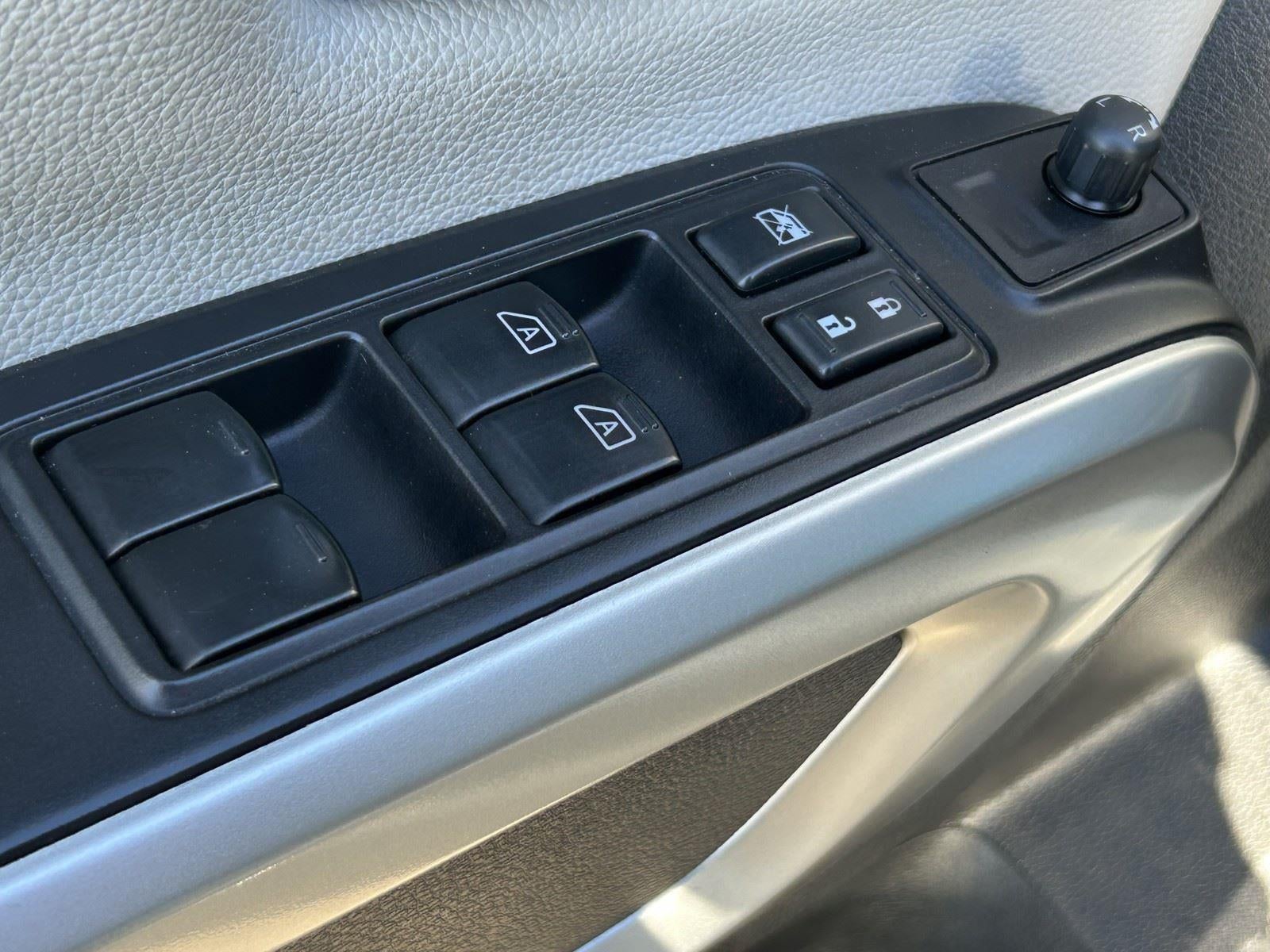 2020 Nissan Titan SV