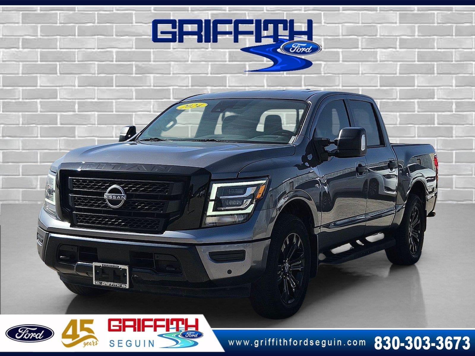 2024 Nissan Titan SV