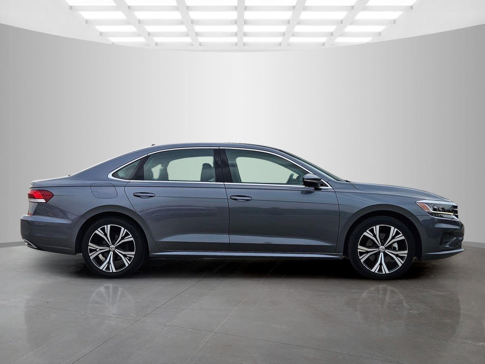 2022 Volkswagen Passat 2.0T SE