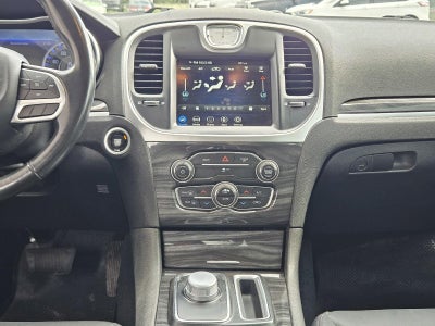 2022 Chrysler 300 Touring