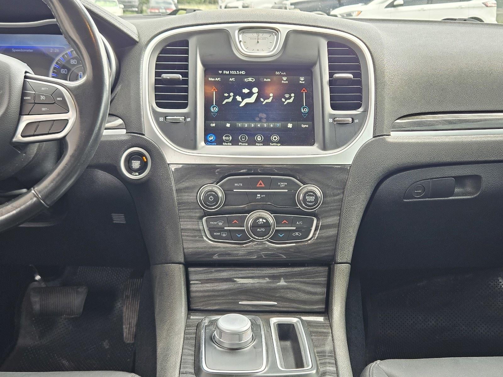 2022 Chrysler 300 Touring