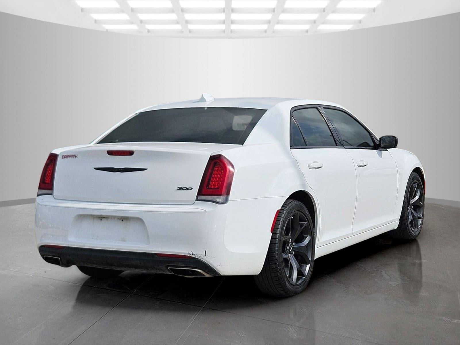 2022 Chrysler 300 Touring