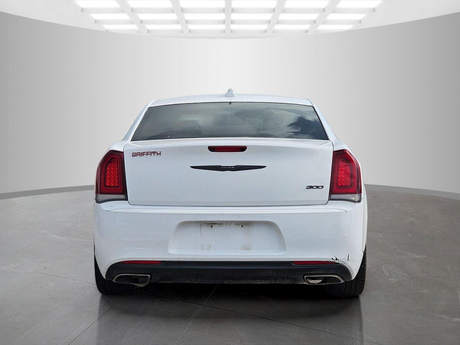 2022 Chrysler 300 Touring