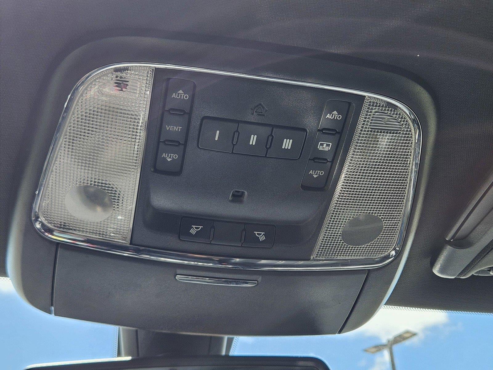 2018 Chrysler 300 300S