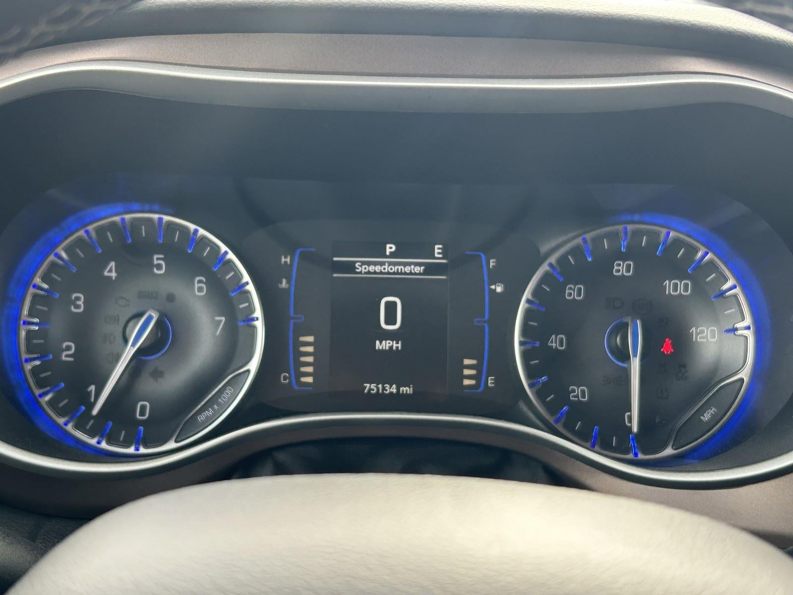 2022 Chrysler Voyager LX