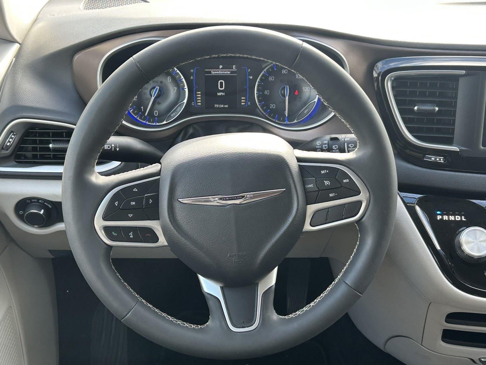 2022 Chrysler Voyager LX