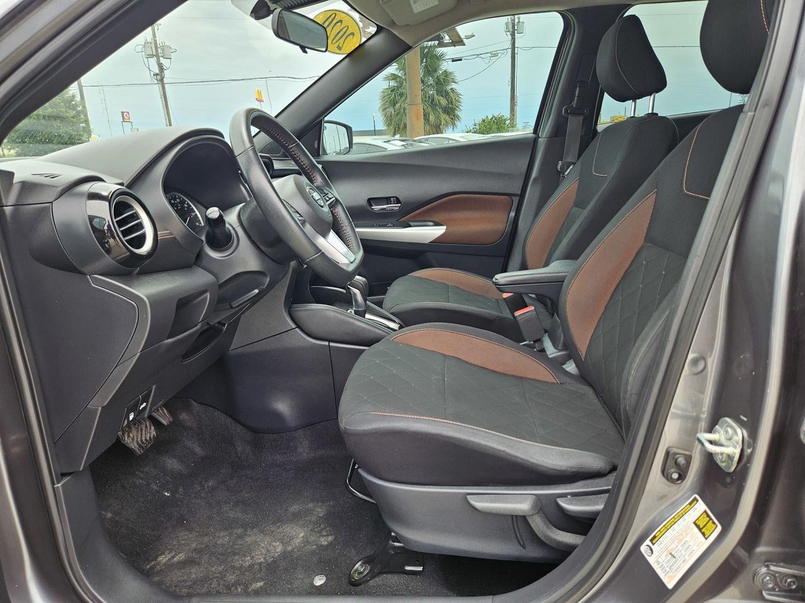 2020 Nissan Kicks SR