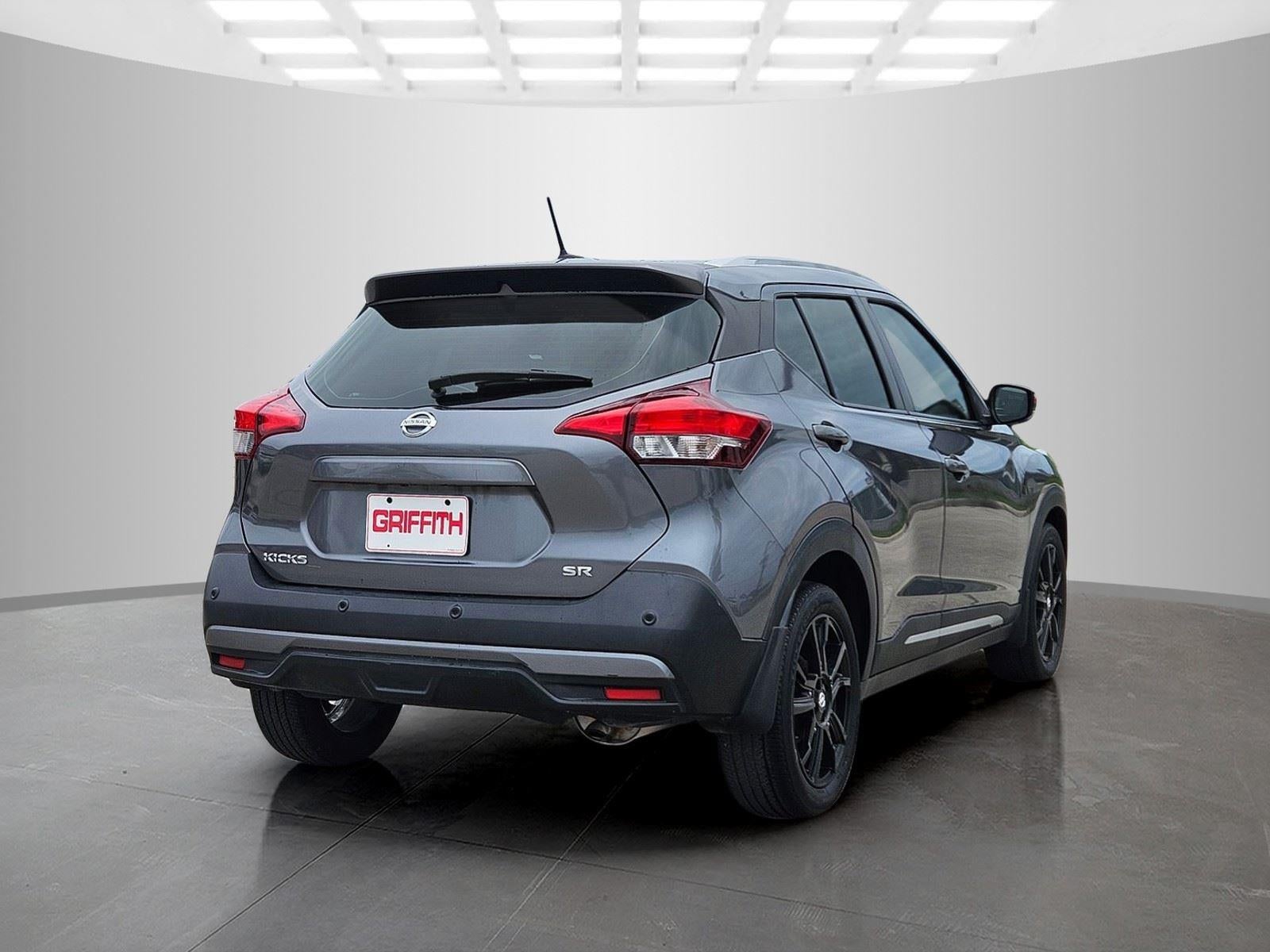 2020 Nissan Kicks SR