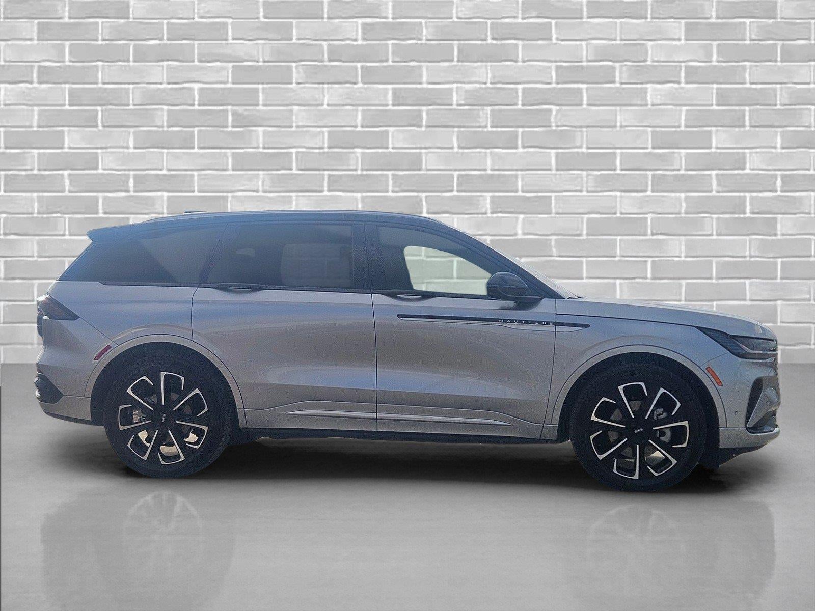 2024 Lincoln Nautilus Reserve