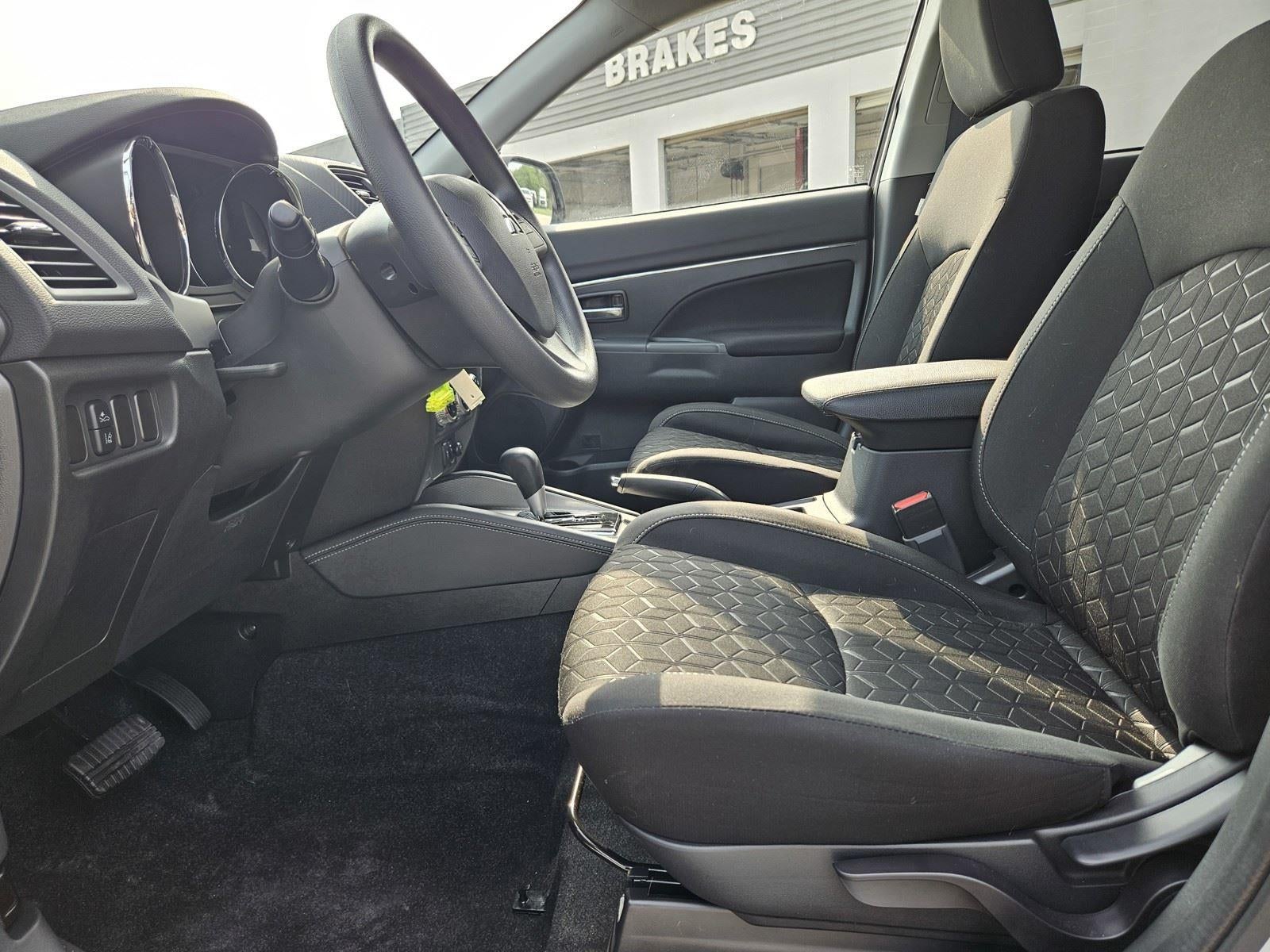 2025 Mitsubishi Outlander Sport ES