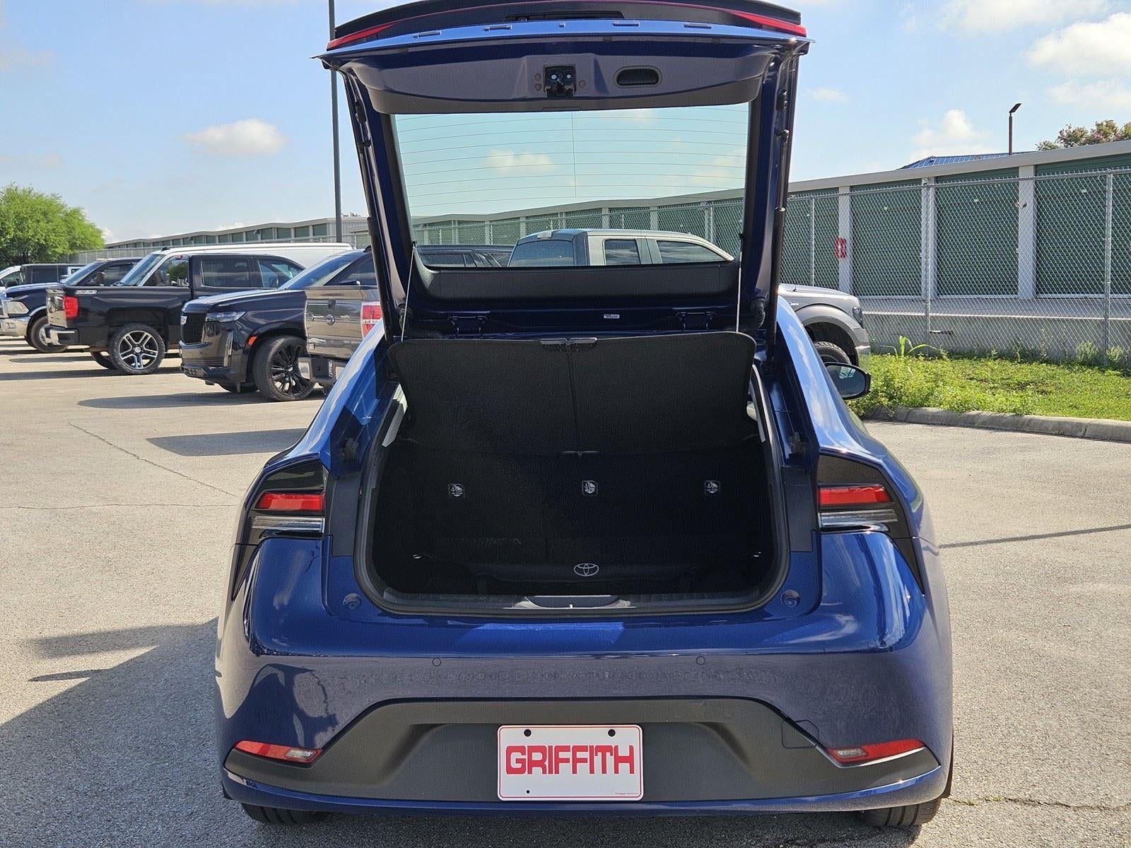2025 Toyota Prius LE