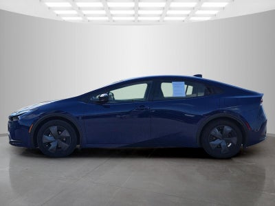 2025 Toyota Prius LE