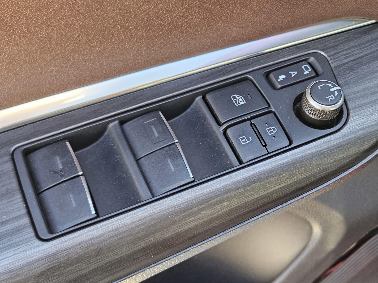 2023 Toyota Venza XLE