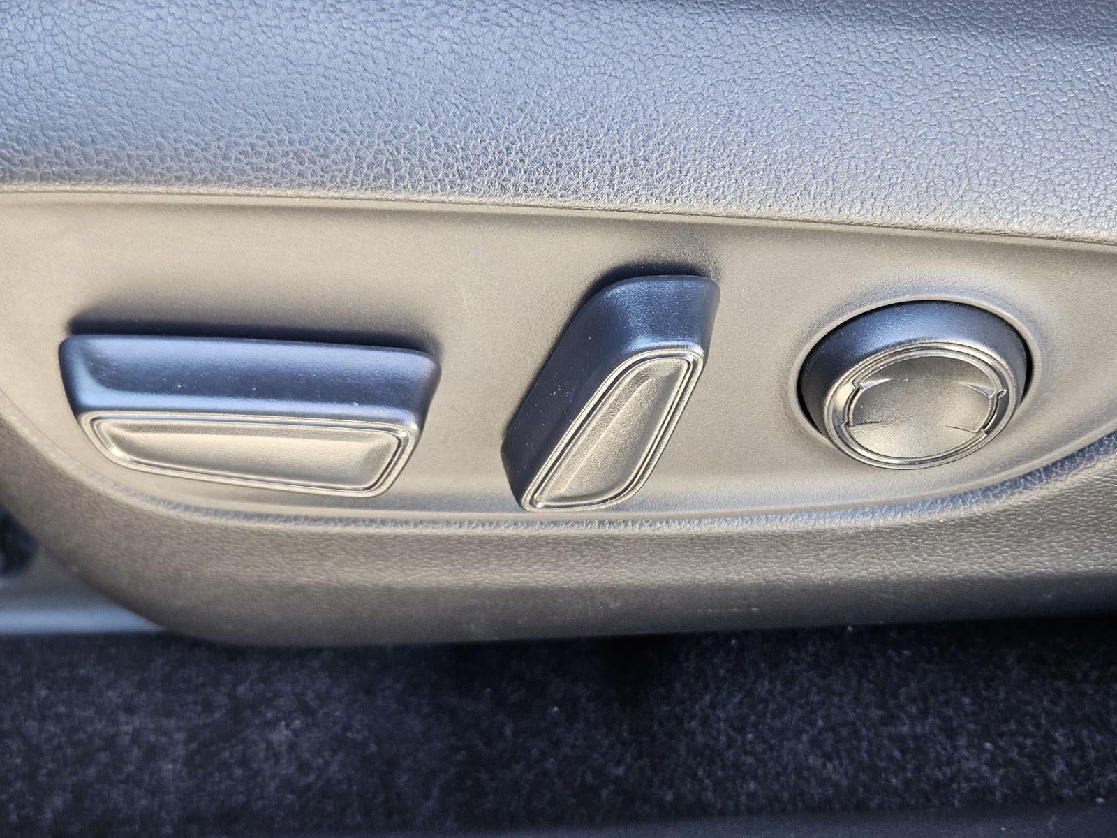 2023 Toyota Venza XLE